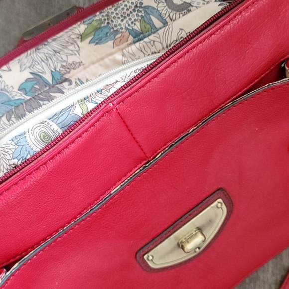 Davod Jones Red Purse - Picture 4 of 4